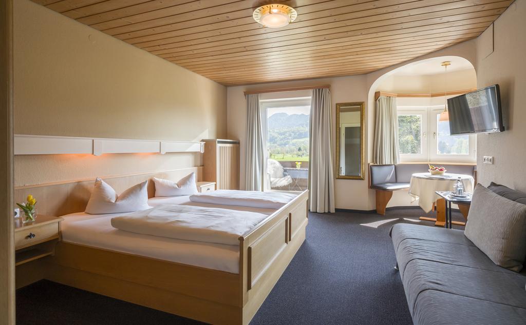 Alpenhof Landhotel Restaurant 오베라우도프 외부 사진