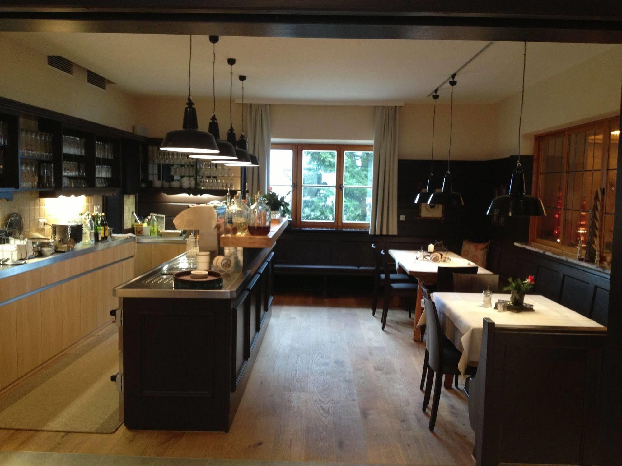 Alpenhof Landhotel Restaurant 오베라우도프 외부 사진